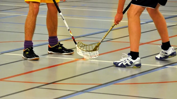 Innebandy i idrottshall