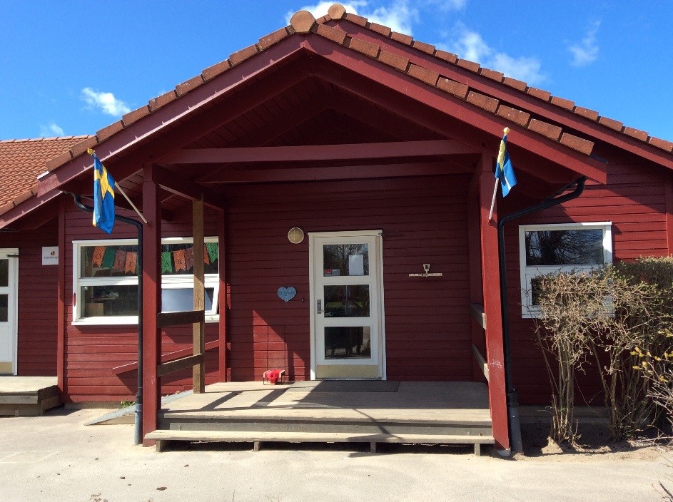 Entrén till Östergårdens förskola, Maspelösa 7.