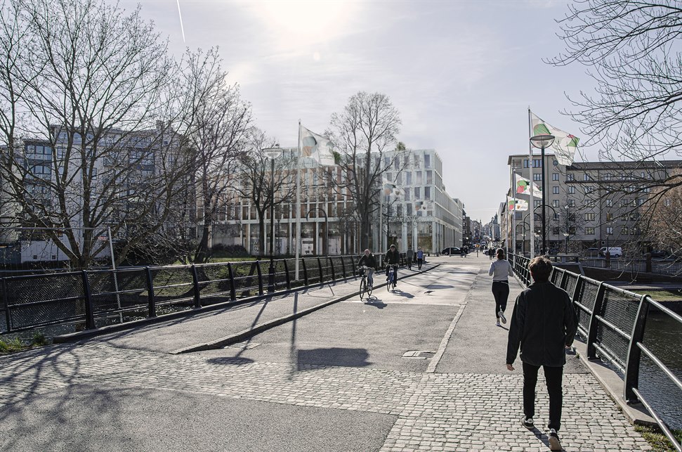 Visionsbild på hur föreslagen bebyggelse kan se ut. Vy längs Stångebro mot Storgatan.